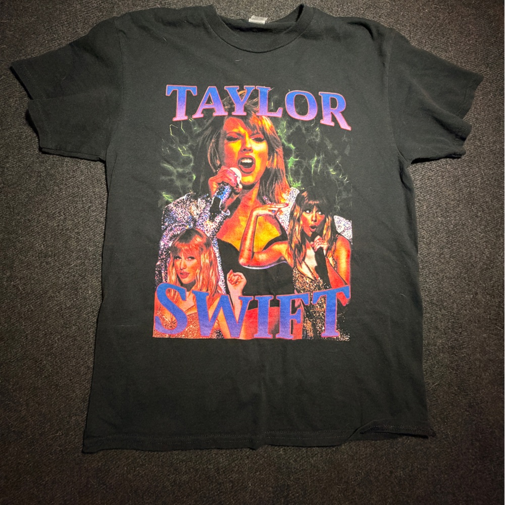 Taylor Swift Black Graphic T-Shirt